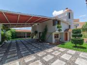 VIVE RODEADO DE NTURALEZA AMPLIA CASA CON JARDIN Y...