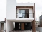 Vívela en persona: tu próxima casa en La Carcaña te está...