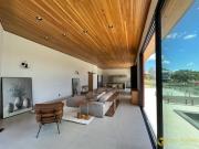 Vivencie momentos incríveis nesta casa parcialmente...