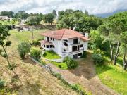 Vivenda com 6.160 m² de terreno para produção de uvas de...