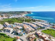 Vivenda com piscina e vista mar na Praia da Luz