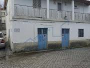 Vivenda em remodelação c/ terreno próximo da Foz do...