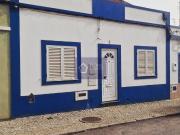 Vivenda mobilada e equipada para arrendamento anual em...