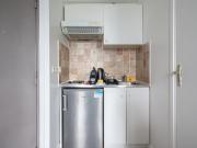 Vivez à Paris devant la Tour Eiffel