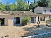 Vivez la Provence: Villa d'environ 200 m² avec Deux...
