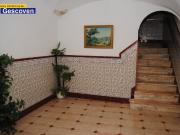 VIVIENDA CÉNTRICA CON AMPLIAS POSIBILIDADES