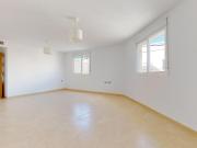 Vivienda de 3 dormitorios con garaje y trastero, a...