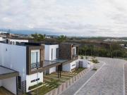 VIVIENDA DE 3 HABITACIONES Y 4 BAÑOS COMPLETOS EN...
