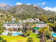 Vivienda de alto standing de 2100 m2 en venta Marbella,...