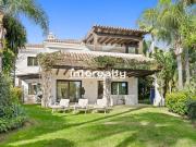 Vivienda de alto standing de 555 m2 en venta Marbella,...