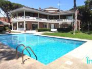 Vivienda de alto standing de 763 m2 en venta...