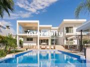 Vivienda de alto standing de 923 m2 en venta Marbella,...