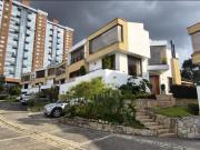 Vivienda de alto standing en venta Bogotá, Colombia
