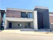 Vivienda de alto standing en venta Santiago, México