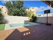 Vivienda de Diseño con Piscina y Vistas en Son Rapinya