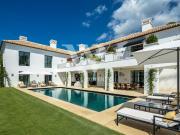 Vivienda de lujo de 1067 m2 en venta Marbella, Andalucía