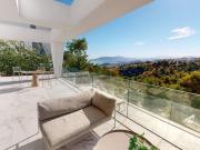 Vivienda de lujo de 451 m2 en venta calle Bouganvilleas...