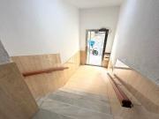 Vivienda dividida en dos unidades reformadas a 250...