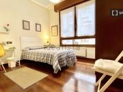 Vivienda en apartamento de 4 dormitorios en Abando, Bilbao