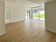 Vivienda exclusiva de 350 m2 en venta Madrid, Comunidad...