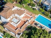 Vivienda exclusiva de 380 m2 en venta Estepona, Andalucía
