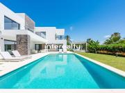 Vivienda exclusiva de 417 m2 en venta Estepona, Andalucía