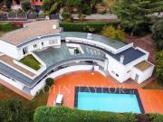 Vivienda exclusiva de 991 m2 en venta Las Rozas de...