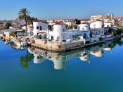 Vivienda exclusiva en venta Castelló d'Empúries,...