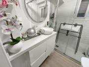 Vivienda junto a carretera de Trassierra