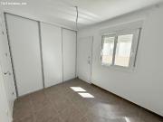 Vivienda moderna con sótano, 3 dormitorios y piscina...