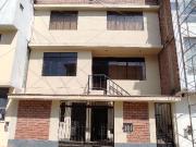 VIVIENDA MULTIFAMILIAR EN VENTA URB. CÉNTRICA DE LOS OLIVOS