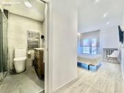 Vivienda reformada con balcón en plaza del humedal,...