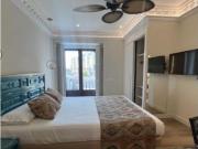 Vivienda única frente a la Catedral de La Almudena