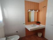 VIVIENDA UNIFAMILIAR CON PISCINA PRIVADA!