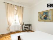 Vivir en un apartamento de 7 dormitorios en Argüelles,...