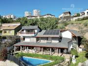 VIÑA DEL MAR VENDE CASA EN NIVEL 3 PISOS 5D 5B PISCINA