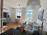 Voll möbliertes 2 Zimmer Apartment, 2 Bäder, Balkon, Garten