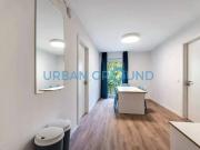 Voll möbliertes Privatzimmer mit Balkon in einer 5er...