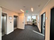 Vollausgestattetes und klimatisiertes Büro mit Domblick,...