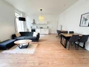 Vollmöblierte Altbauwohnung mit Balkon im ruhigen...