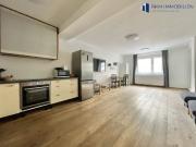 Vollrenovierte 4 Zimmer Wohnung vor der U Bahn Station... Vollrenovierte 4 Zimmer Wohnung vor der U Bahn Station...