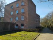 Vollständig renovierte 4 Zimmer Wohnung mit Balkon in...