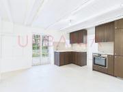 Vollständig renovierte Gartenwohnung im Herzen des Dorfes