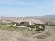 Volterra: vendesi appartamento con 2 camere in complesso...