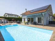 VON EINEM ARCHITEKTEN ENTWORFENE VILLA MIT SWIMMINGPOOL...