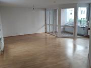 Von Privat: 4 Raum Wohnung mit EBK, Balkon 2 TG Plätze in HN