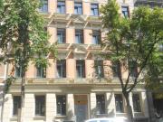 VON PRIVAT grundsanierte 4,5 Zimmer Wohnung mit 2 Balkonen!
