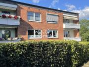 Von Privat: Helle 3 1/2 Zimmerwohnung mit großer Loggia