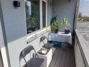 Von Privat: modernisierte 2 Zimmer Wohnung 55,64m²...