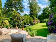 VON PRIVAT: Schönes Haus mit traumhaften Südgarten in Sasel